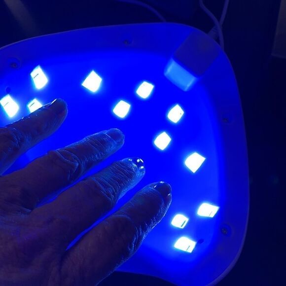 USB powered nail dryer - Picture 4 of 5